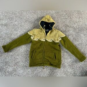 Men’s XL fleece lined wool sweater